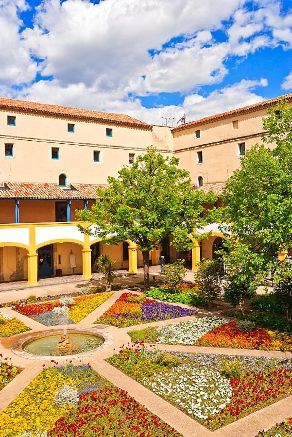 Villa Joli Mazet Provencal De Camargue Arlés Exterior foto